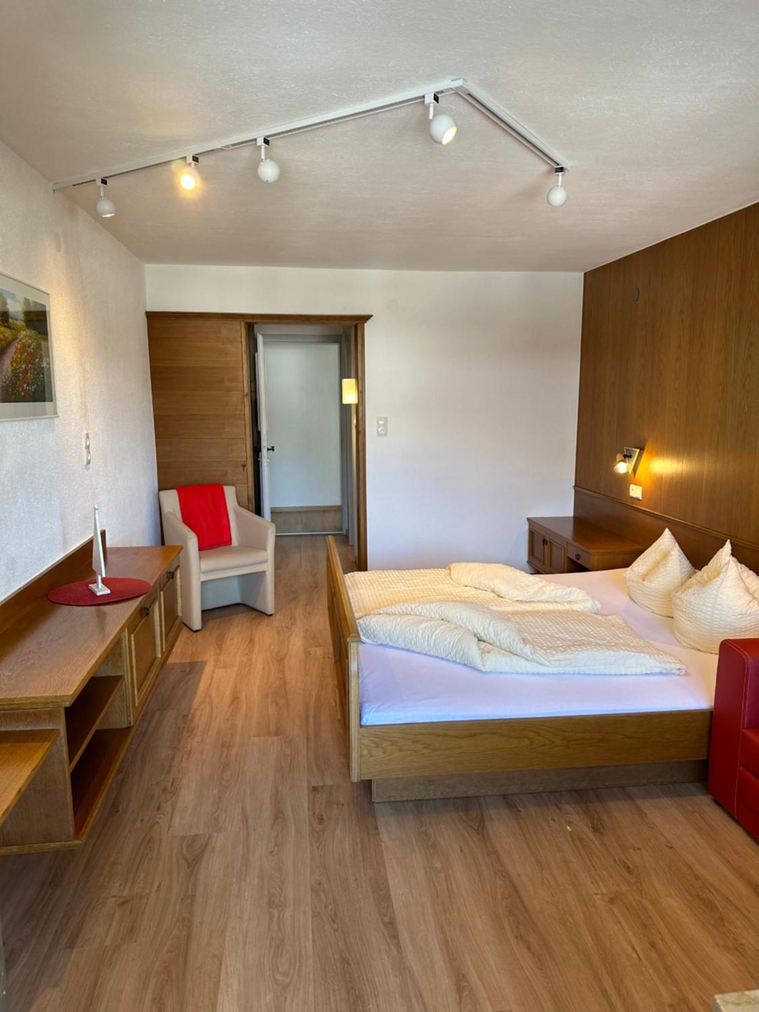 Appartements Dobler - S'Zischgn Arzl im Pitztal Exterior photo