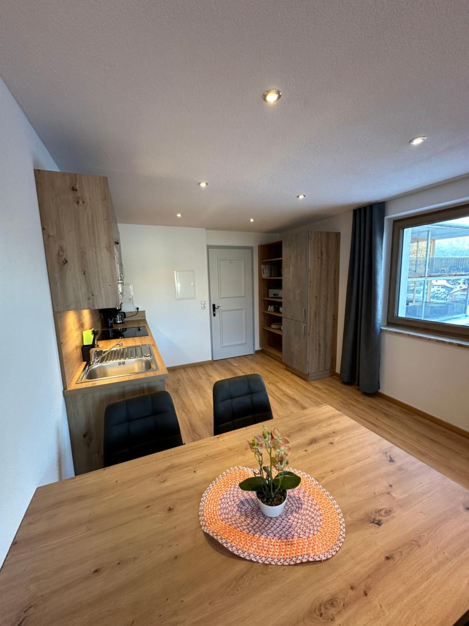 Appartements Dobler - S'Zischgn Arzl im Pitztal Exterior photo